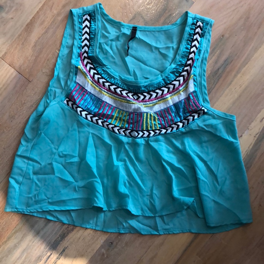 Aztec crop top - Picture 2 of 2